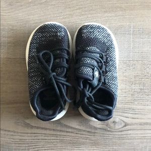 Adidas tubular toddler shoes